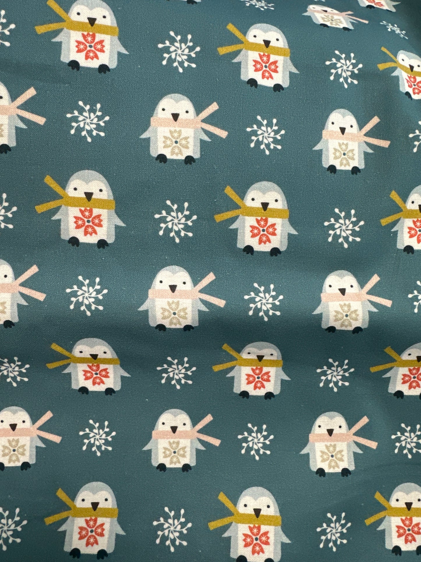 Dashwood Studio - Winter Folk - Festive Penguins