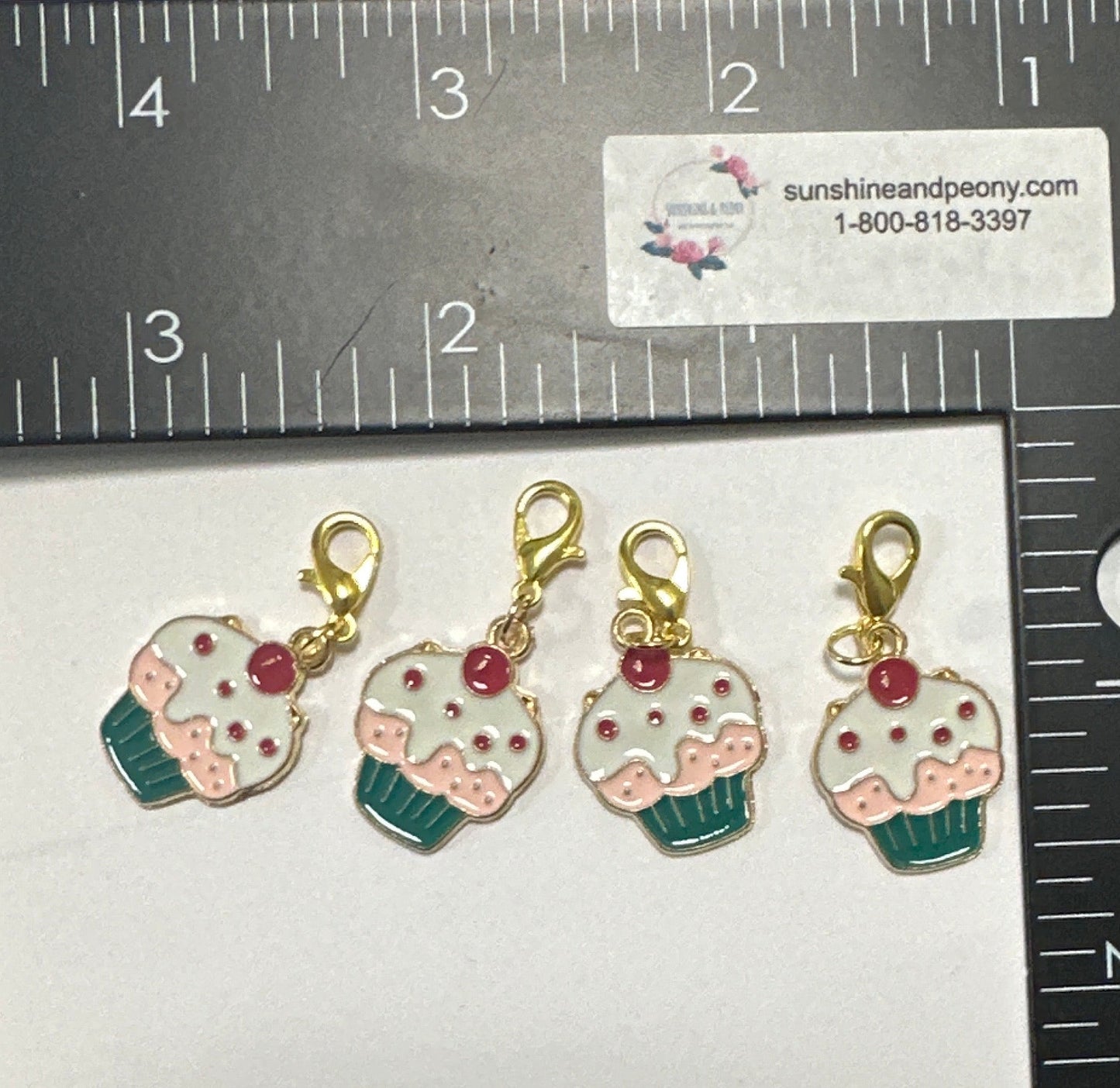 Stitch Marker / Zipper pull - Charm - Cupcake with frosting and cherry on top