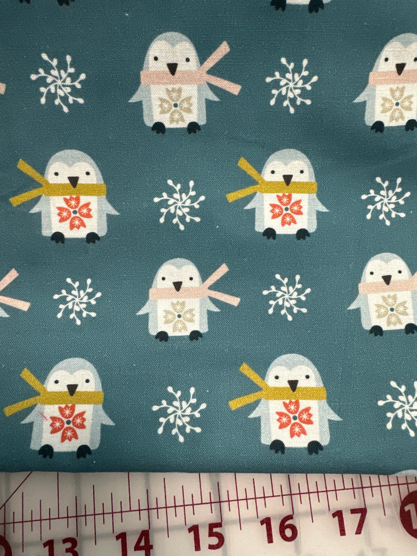 Dashwood Studio - Winter Folk - Festive Penguins