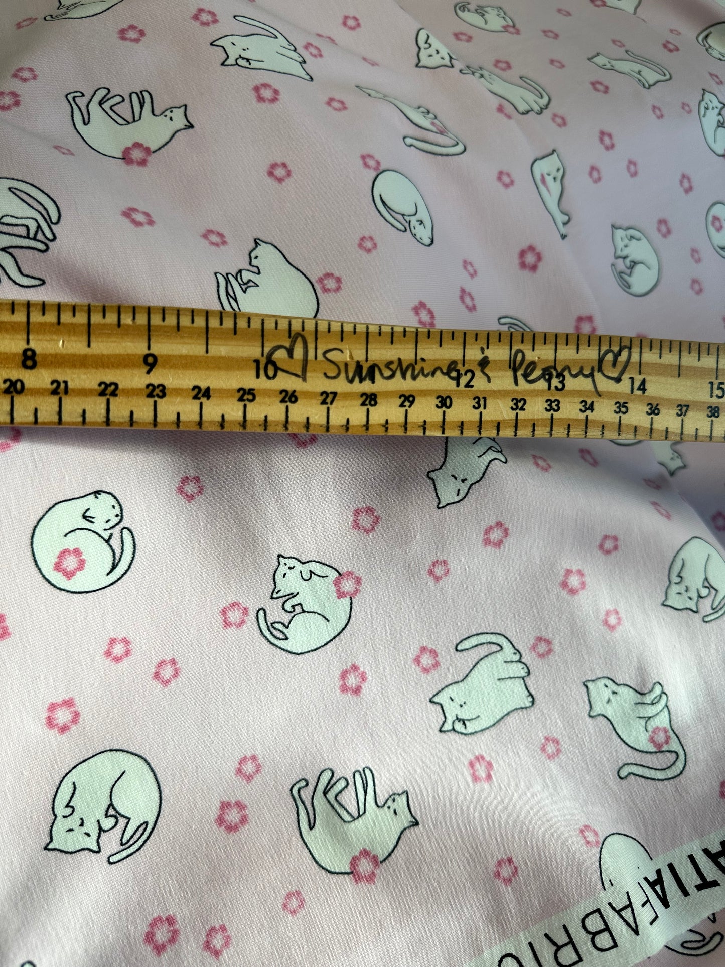 Tricot - Katia Fabrics - Rose - Chats en fleurs de cerisier - Jersey - vendu au demi-mètre