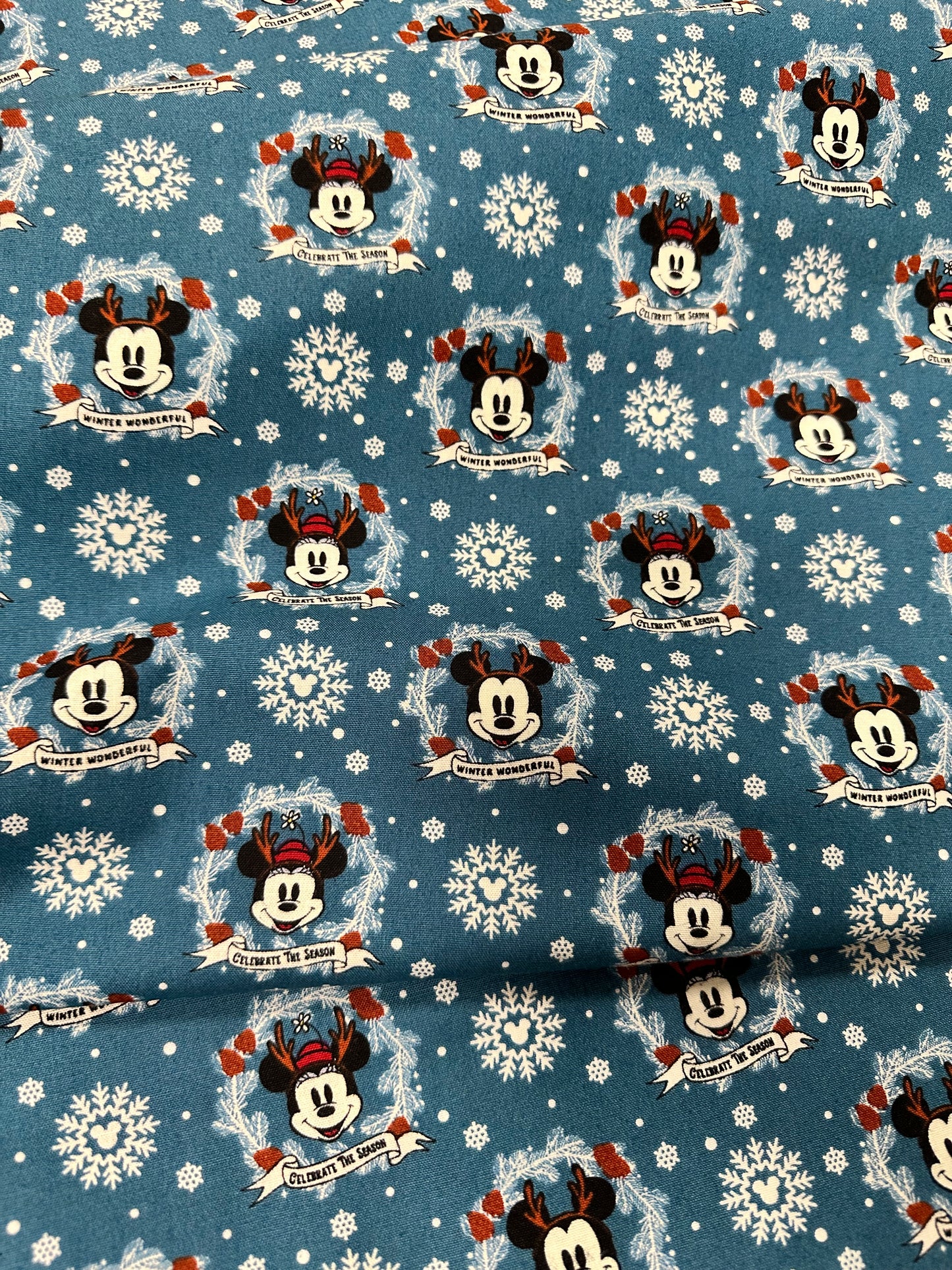 Disney - Festive Mickey Mouse Wreath - Navy