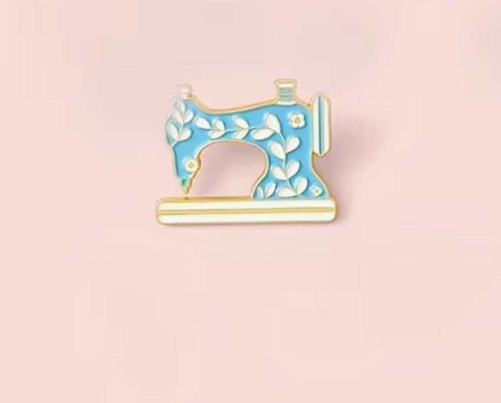 Enamel Sewing Machine Brooch / Pin