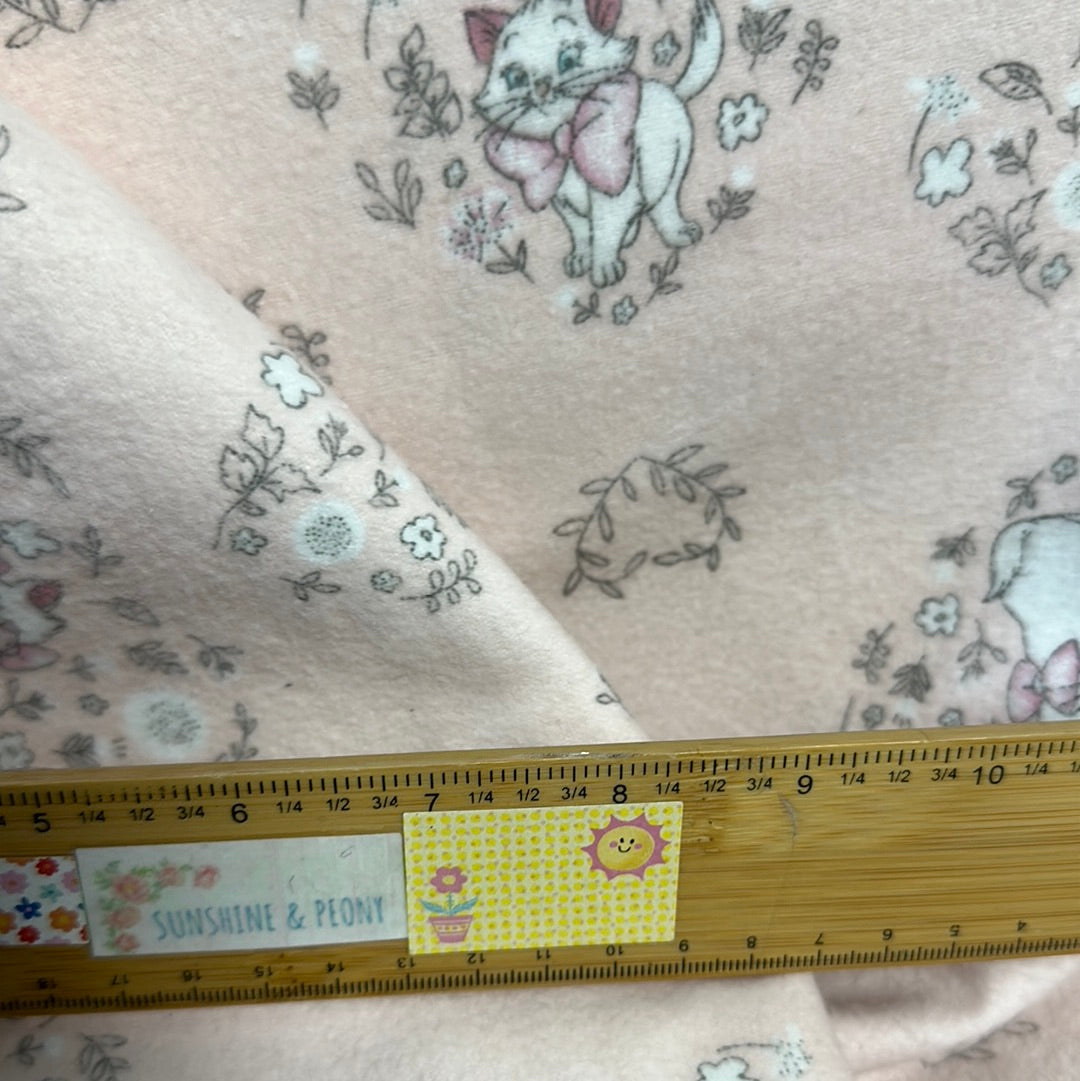 Flannel - Disney - Sentimental - Sweet Marie The Aristocats - Pink