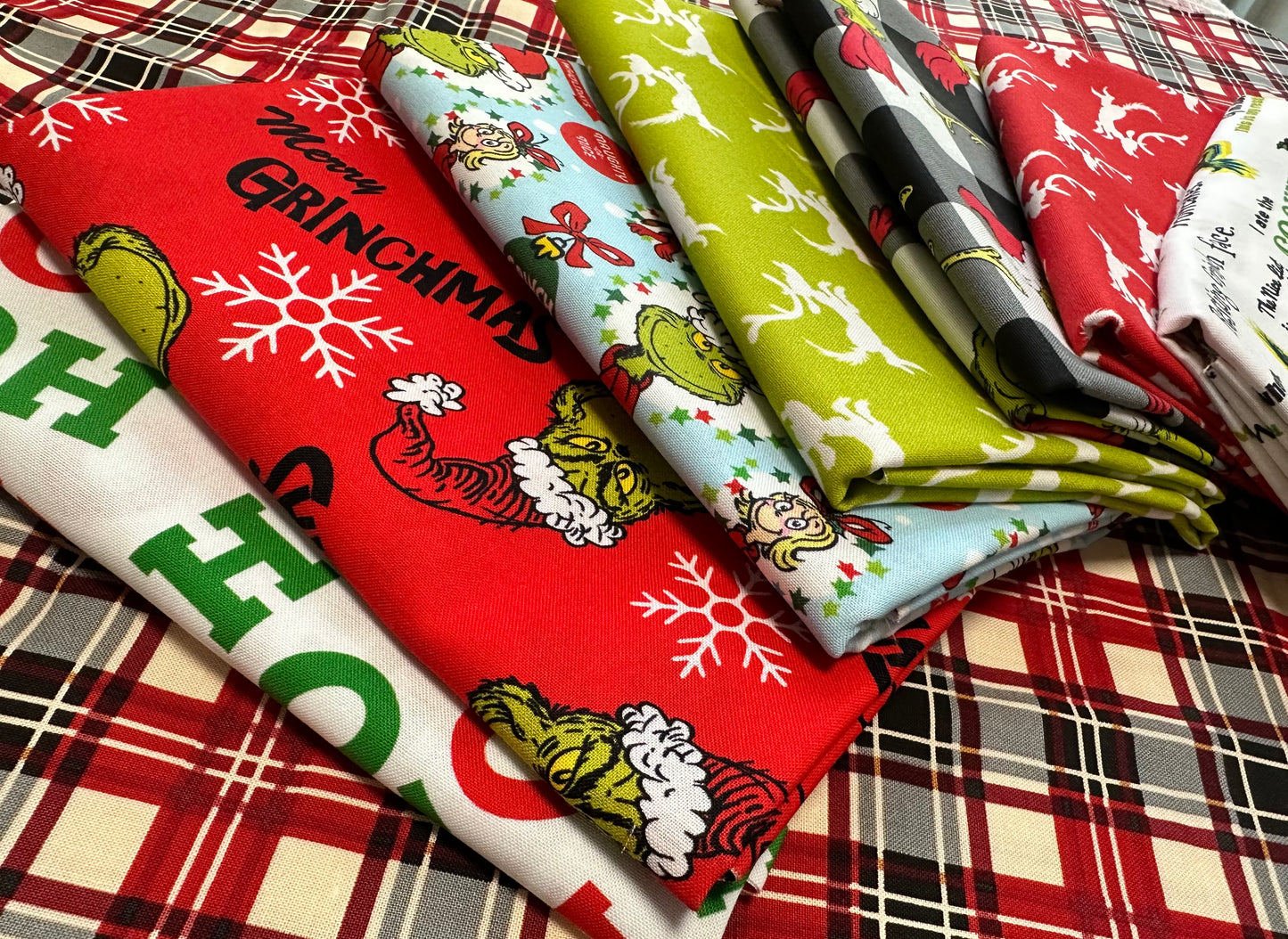 Grinch Box - Robert Kaufman - Dr. Seuss - Christmas - How the Grinch Stole Christmas - Mega Stash