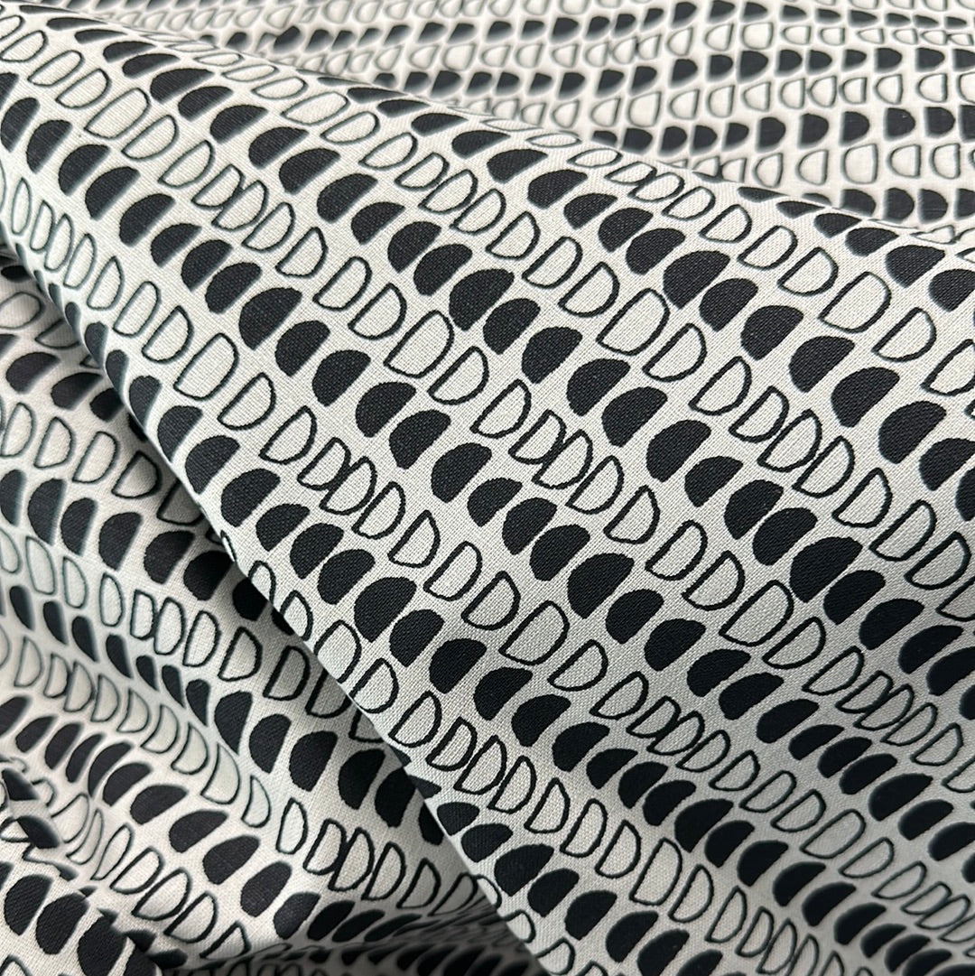 Essex - Quarry Trail by Anna Graham for Robert Kaufman - Black and White Half Moons