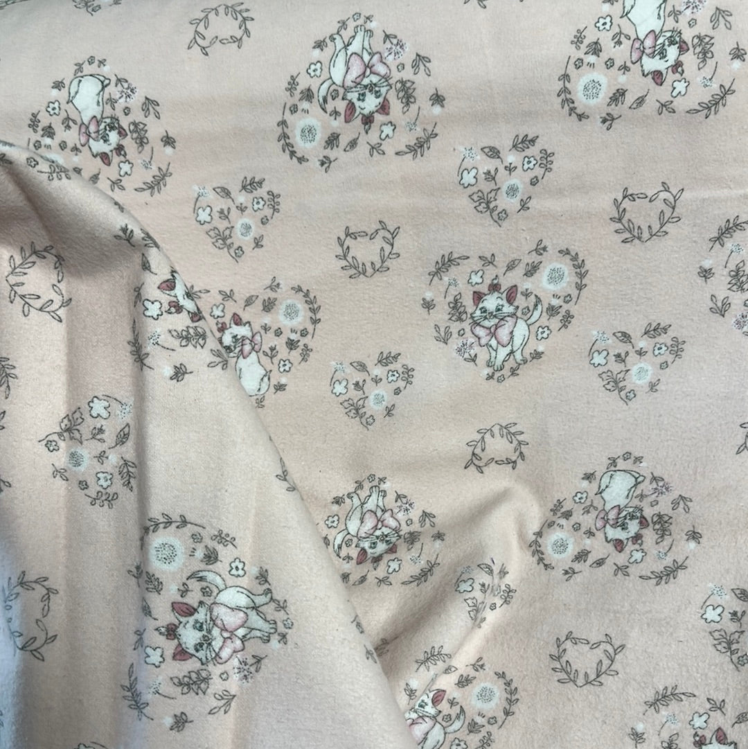 Flannel - Disney - Sentimental - Sweet Marie The Aristocats - Pink
