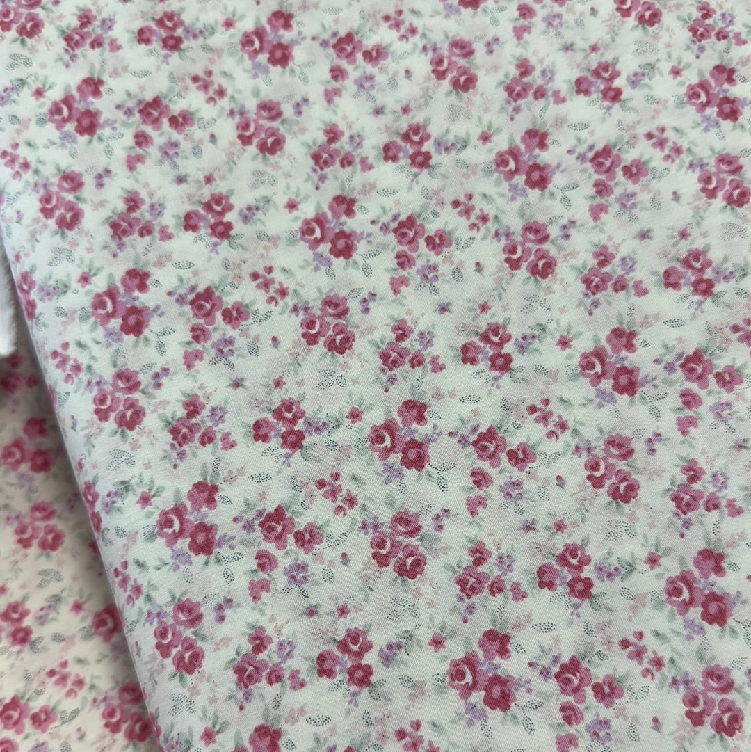 Last cut - 1 full metre - Petite garden - Vintage Pink Floral - by Sevenberry for Robert Kaufman Fabrics