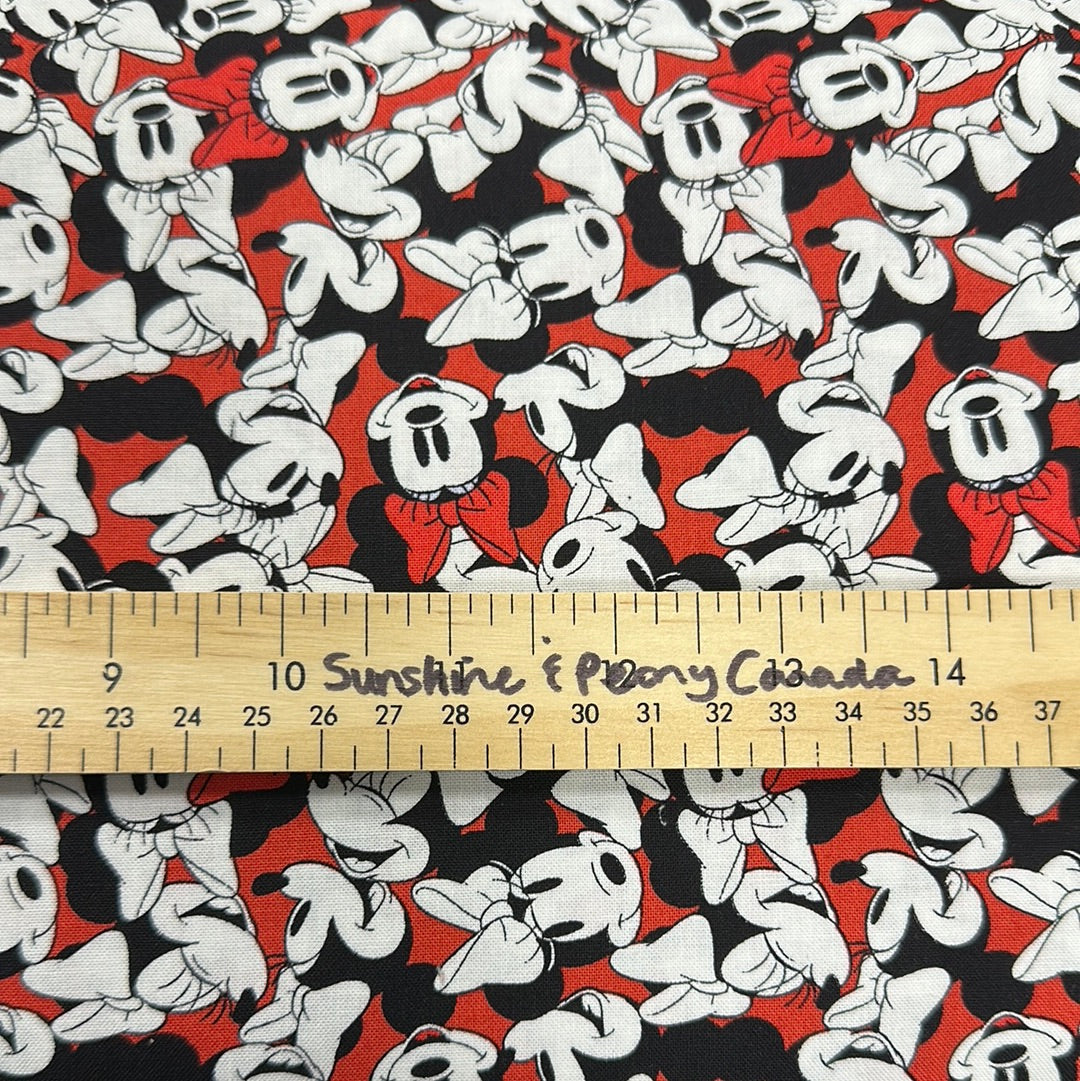 Minnie Mouse - Tossed Stack - Priced by the Half Metre