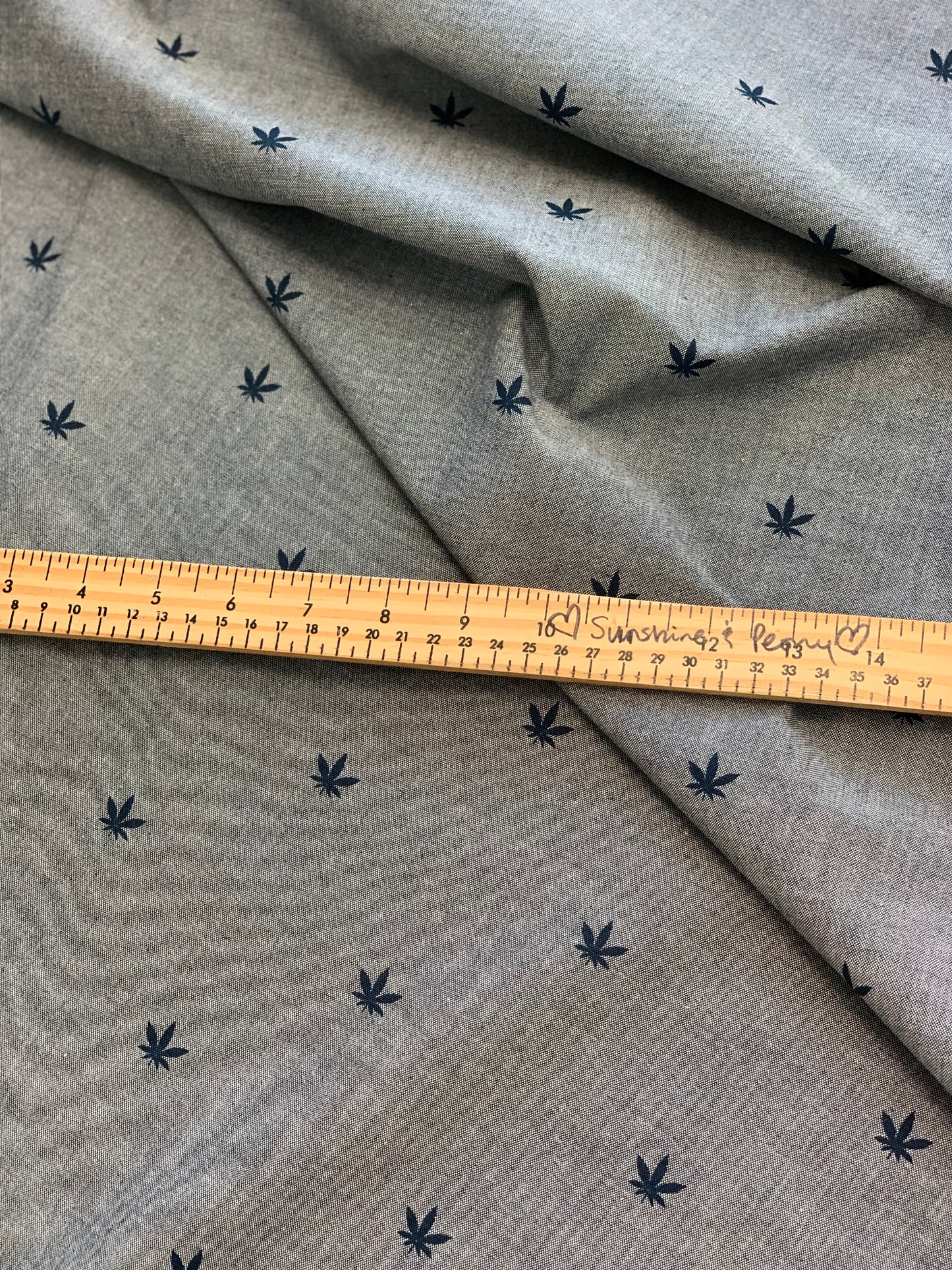 Chambray Union- American Minis by Robert Kaufman - Cannabis flowers