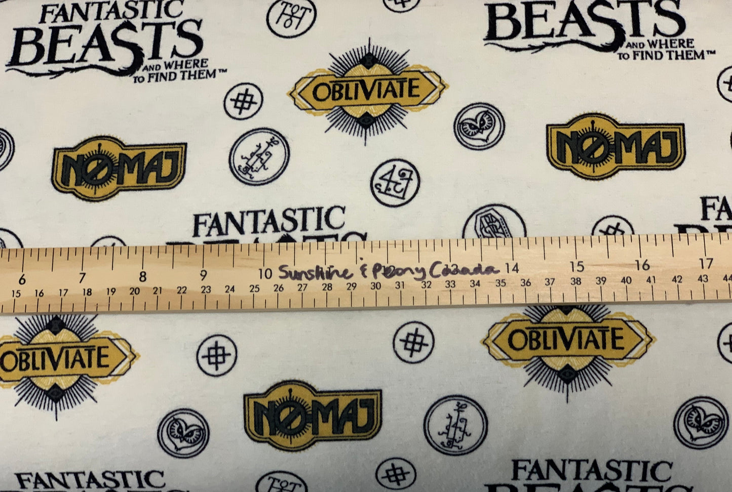 Flannel - Sayings & Symbols - Printed Flannel from Fantastic Beasts and Wizarding World - Cream