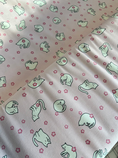 Tricot - Katia Fabrics - Rose - Chats en fleurs de cerisier - Jersey - vendu au demi-mètre 