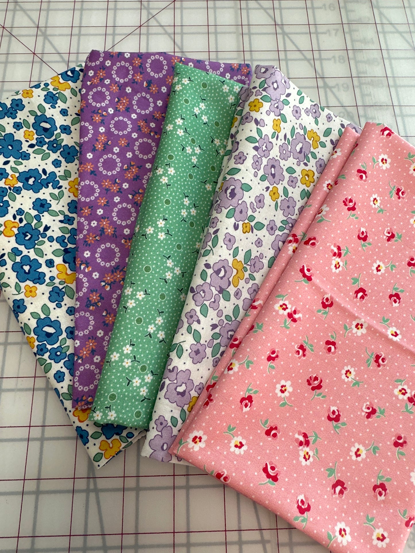 Florals - Darlene Zimmerman Florals  - Fat Quarter Bundle