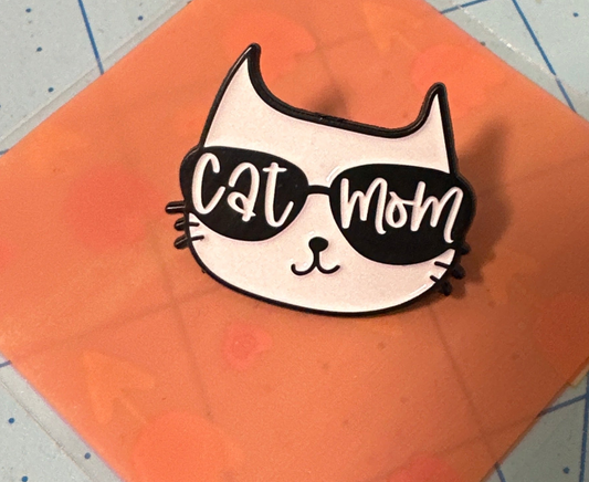 Enamel Pin  - Cat Mom