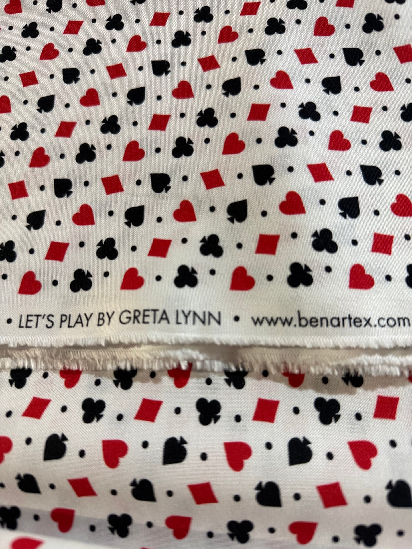 Benartex - Let’s play - Card Suits - White - priced by the half metre