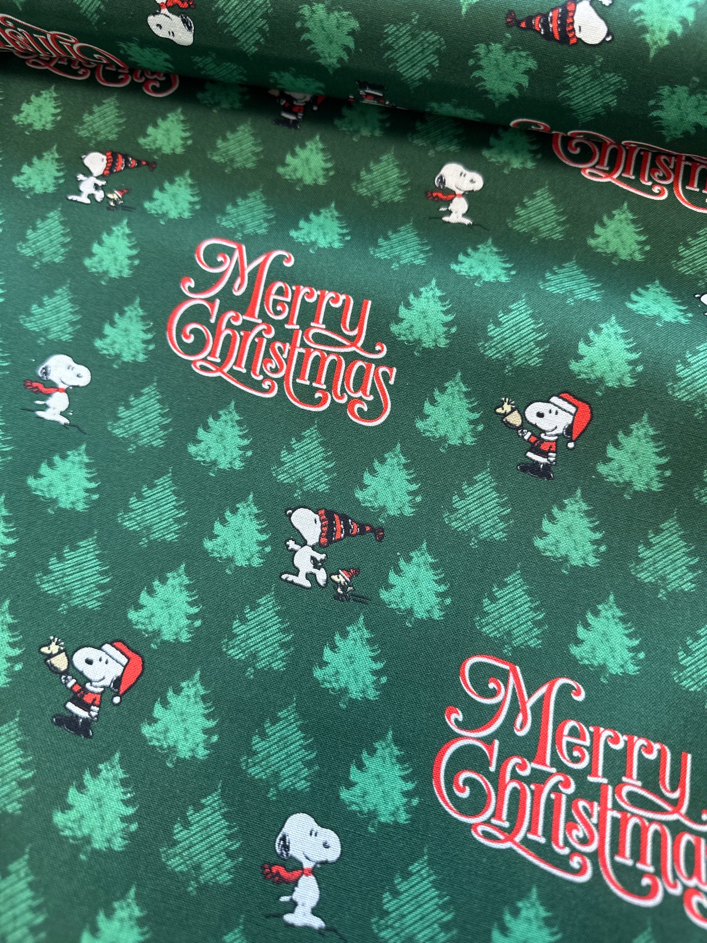 Springs Creative - Merry Christmas Snoopy - Green