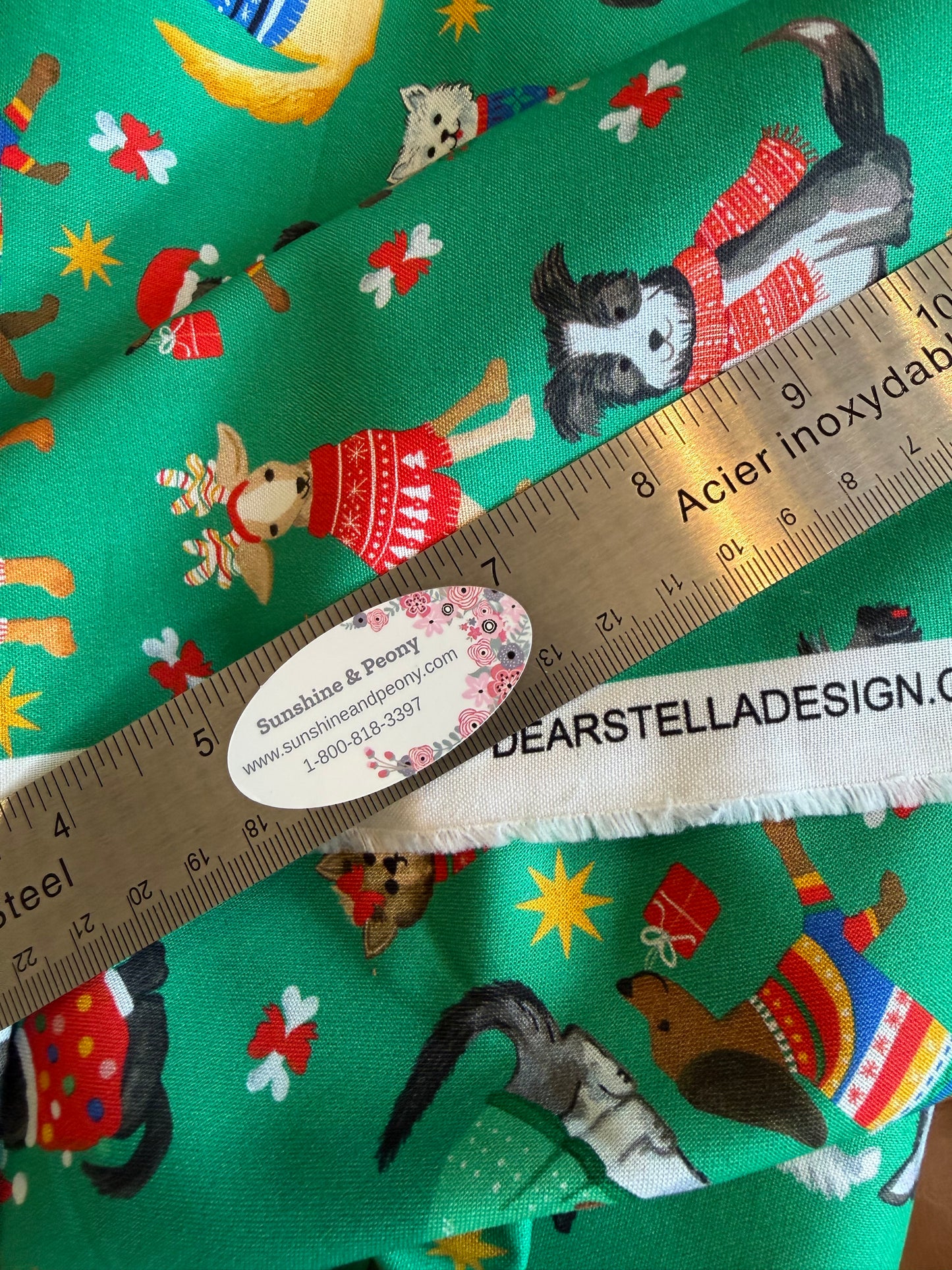 Dear Stella - Santa's little helper - Emerald  - New for 2026 - Sold by the half metre