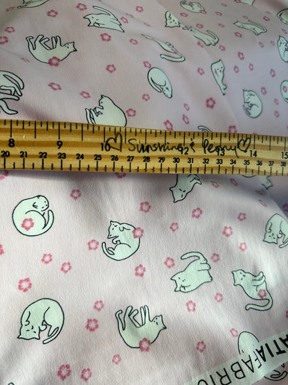 Tricot - Katia Fabrics - Rose - Chats en fleurs de cerisier - Jersey - vendu au demi-mètre 