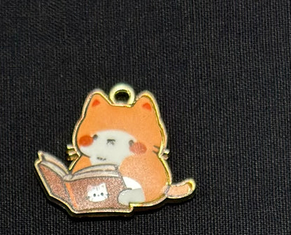 Enamel - Smart Cats -  Reading - Charm