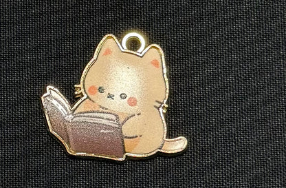 Enamel - Smart Cats -  Reading - Charm