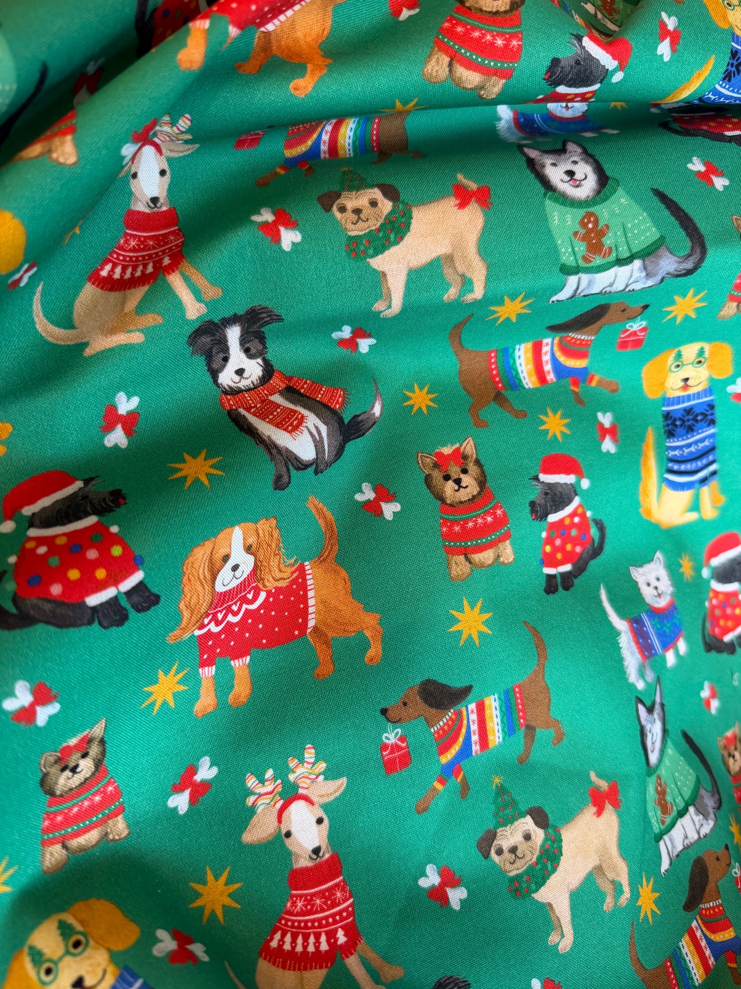 Dear Stella - Santa's little helper - Emerald  - New for 2026 - Sold by the half metre