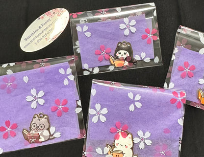 Enamel - Smart Cats -  Reading - Charm