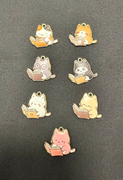 Enamel - Smart Cats -  Reading - Charm