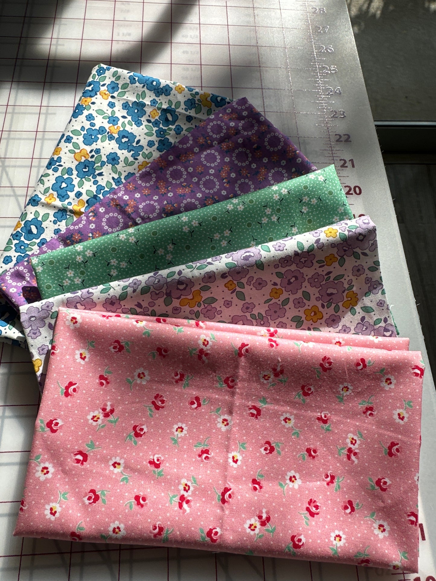 Florals - Darlene Zimmerman Florals  - Fat Quarter Bundle