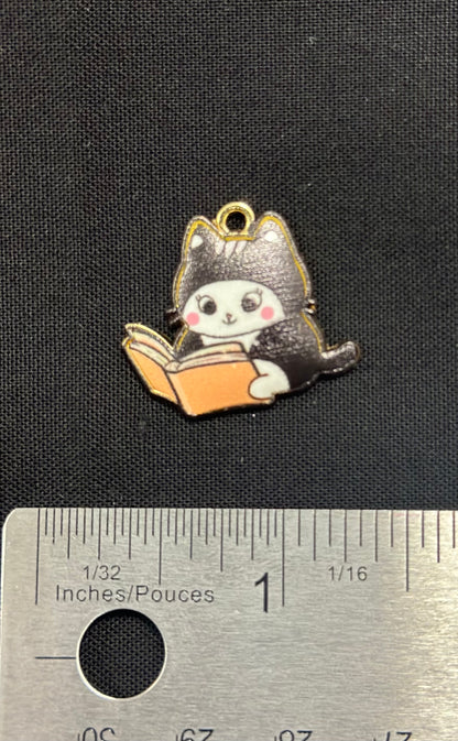 Enamel - Smart Cats -  Reading - Charm
