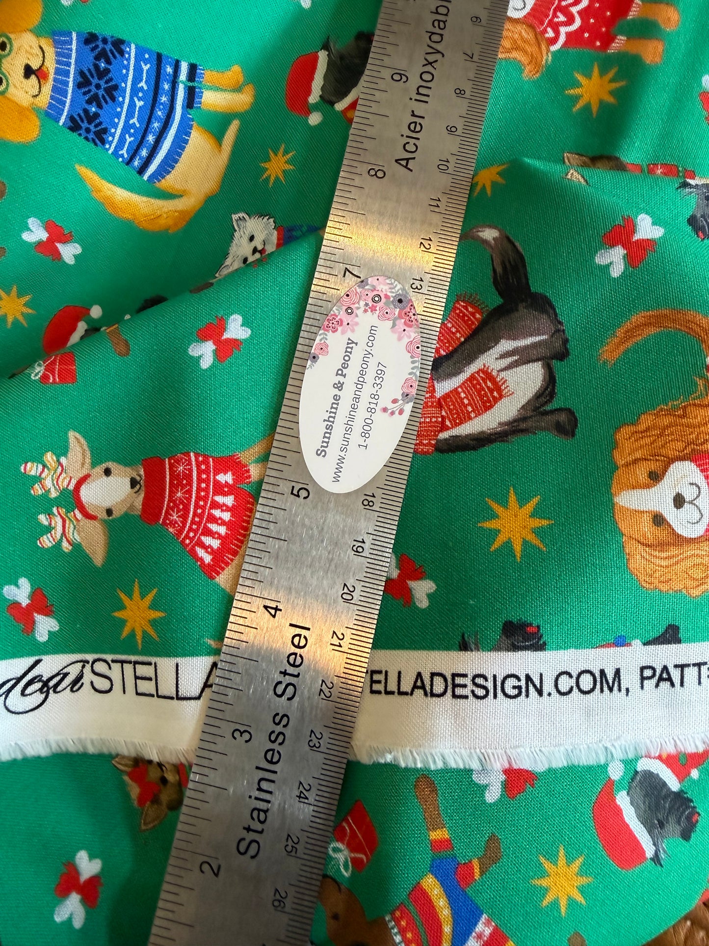 Dear Stella - Santa's little helper - Emerald  - New for 2026 - Sold by the half metre