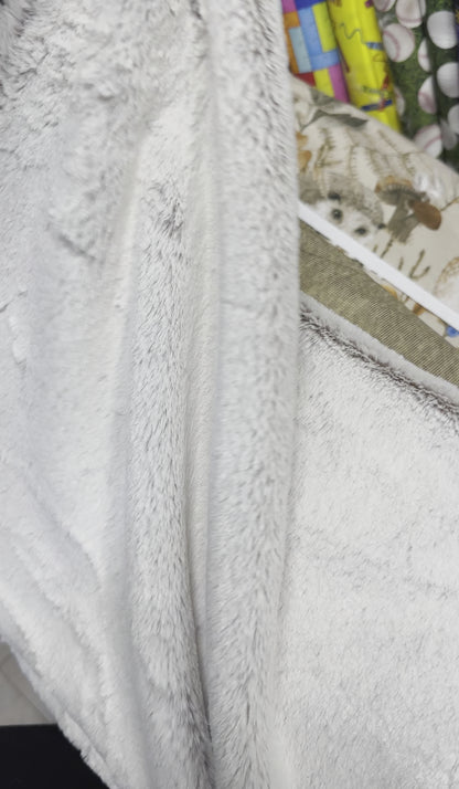 Minky - Red Pine - Jasper - Beige/White