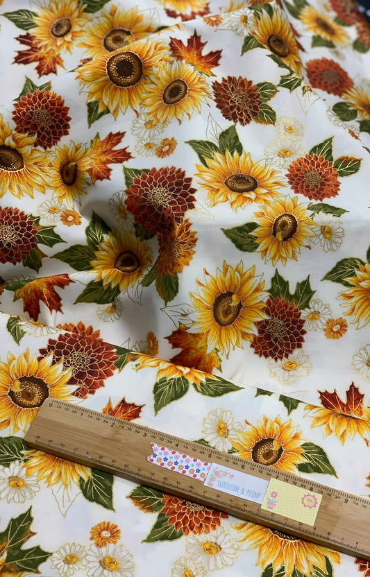 Last cut from bolt - approx 19.5" x Width of fabric  - Robert Kaufman - Autumn Bouquet Vintage Sunflowers Metallic on Cream