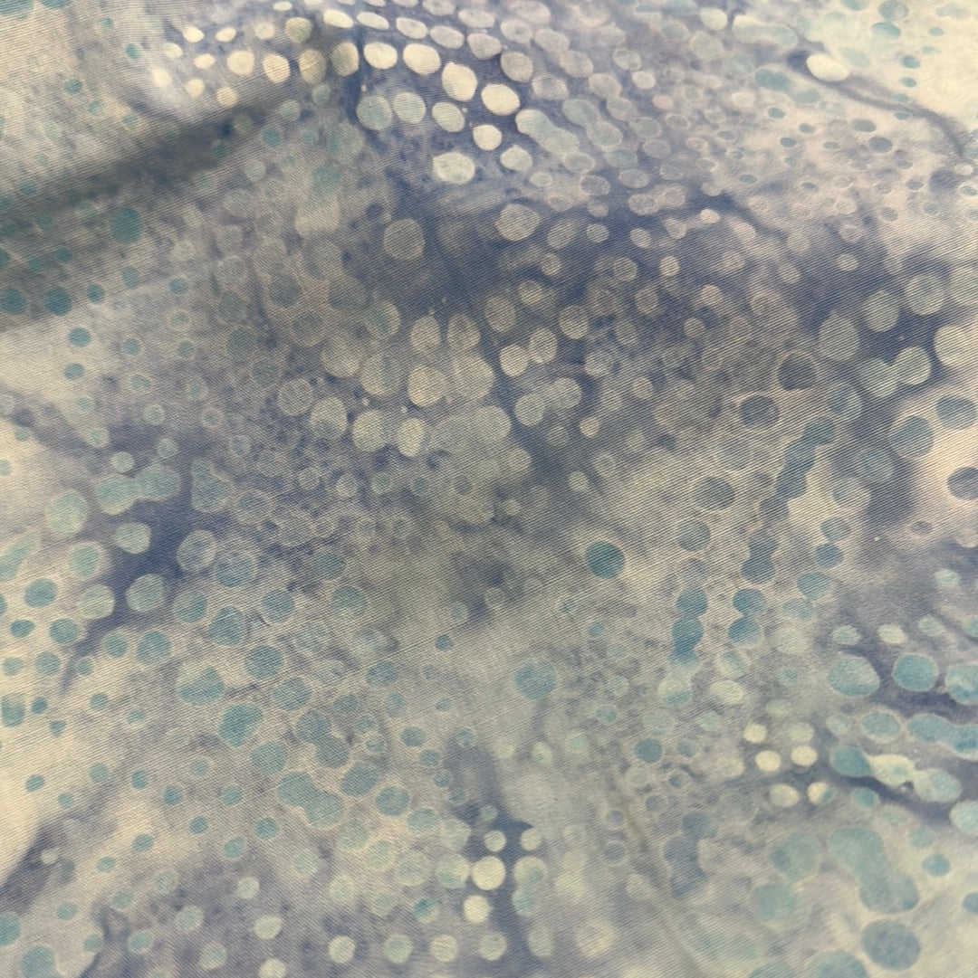 Robert Kaufman Artisan Batiks - Sky Blue - Swirls in Dots