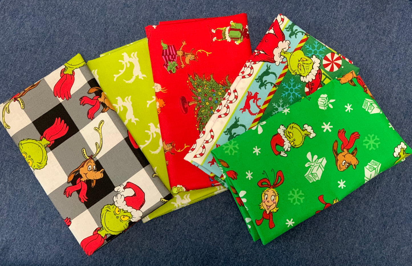 Robert Kaufman - Grinch Christmas Fabrics  - Fat Quarter Bundle